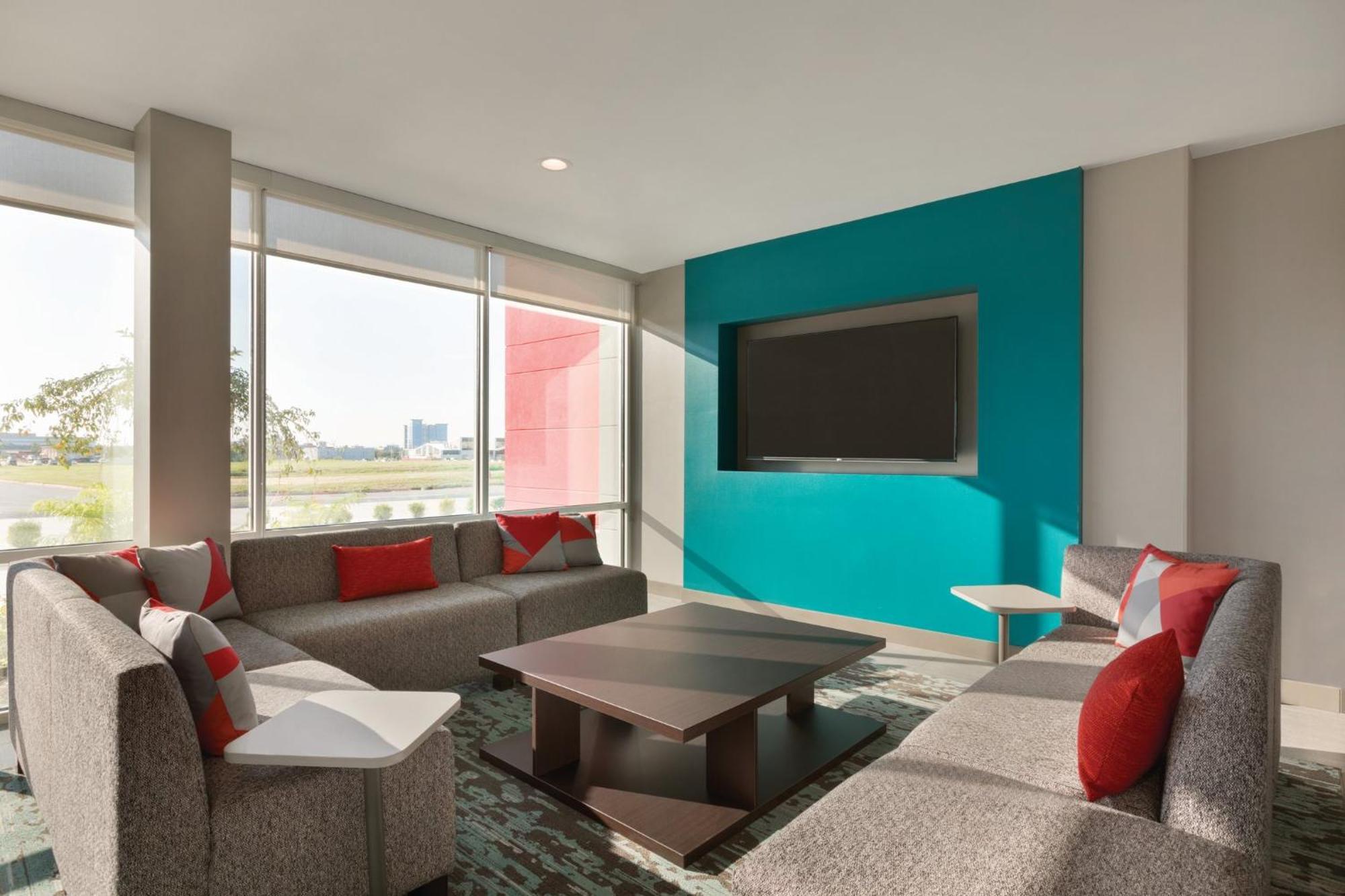 Avid Hotel Traverse City By Ihg 外观 照片